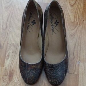 Patricia Nash Brown Barkleaves Leather Shoes